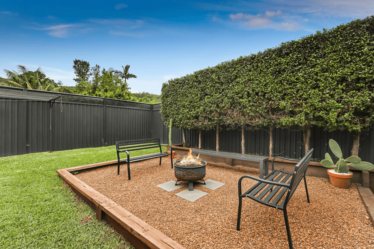 33 Sunshine Drive, POINT CLARE, NSW 2250