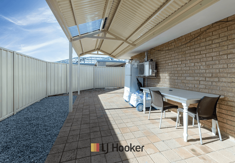 8 Mekong Place, BEECHBORO, WA 6063