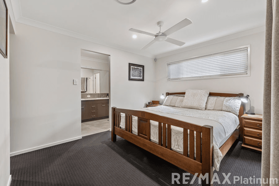 32 Palatial Crescent, NARANGBA, QLD 4504