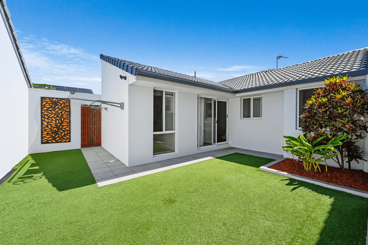 3 Oriole Court, BURLEIGH WATERS, QLD 4220