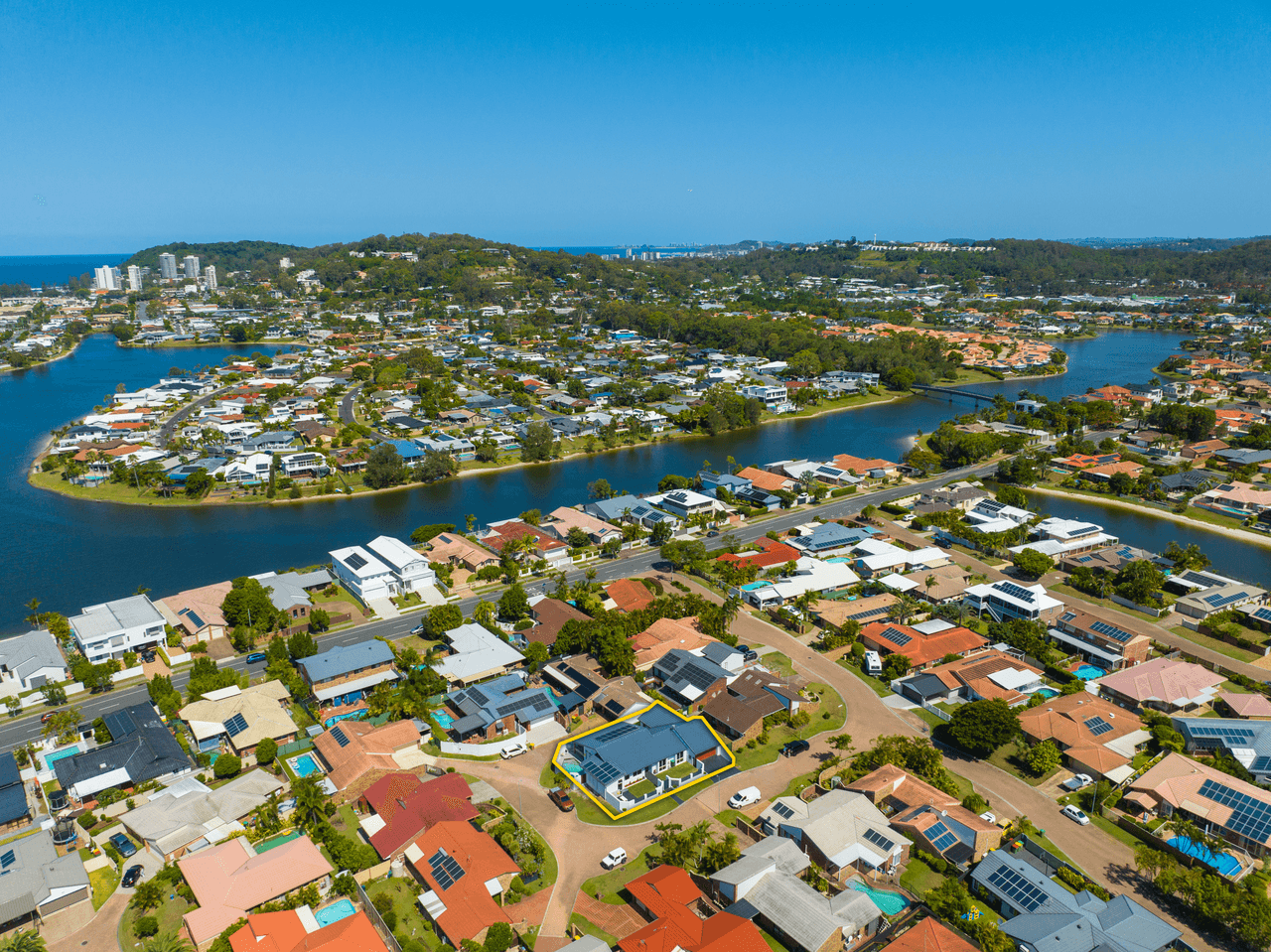 3 Oriole Court, BURLEIGH WATERS, QLD 4220