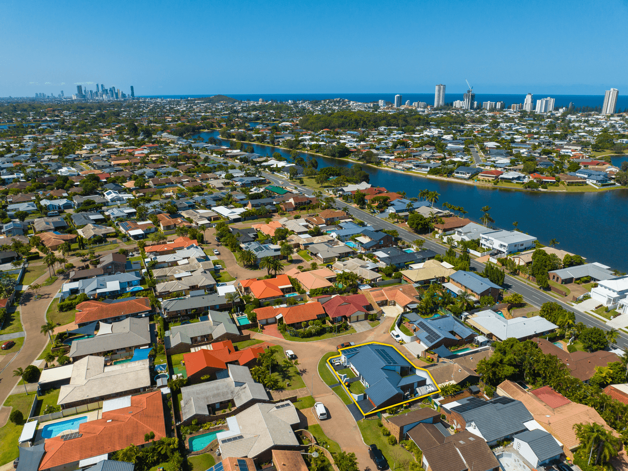 3 Oriole Court, BURLEIGH WATERS, QLD 4220