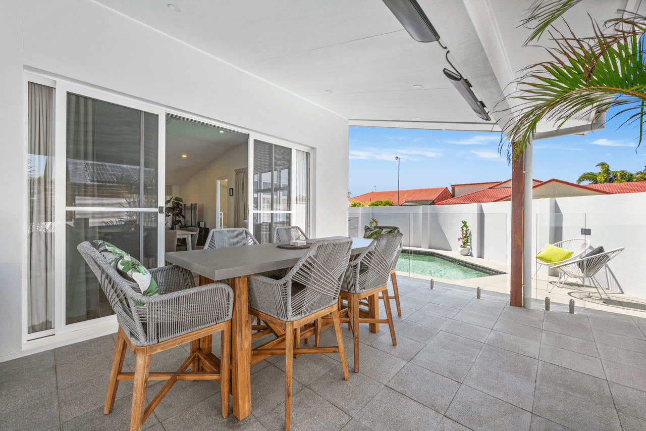 3 Oriole Court, BURLEIGH WATERS, QLD 4220