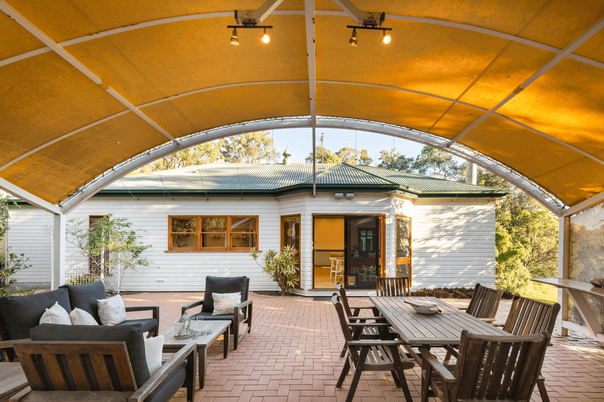 2097 Roghan Road, BRIDGEMAN DOWNS, QLD 4035