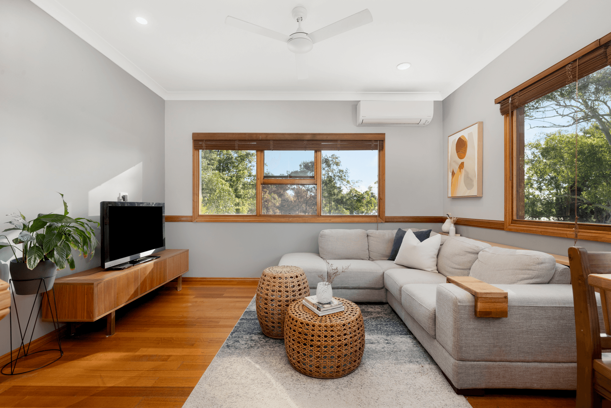 2097 Roghan Road, BRIDGEMAN DOWNS, QLD 4035