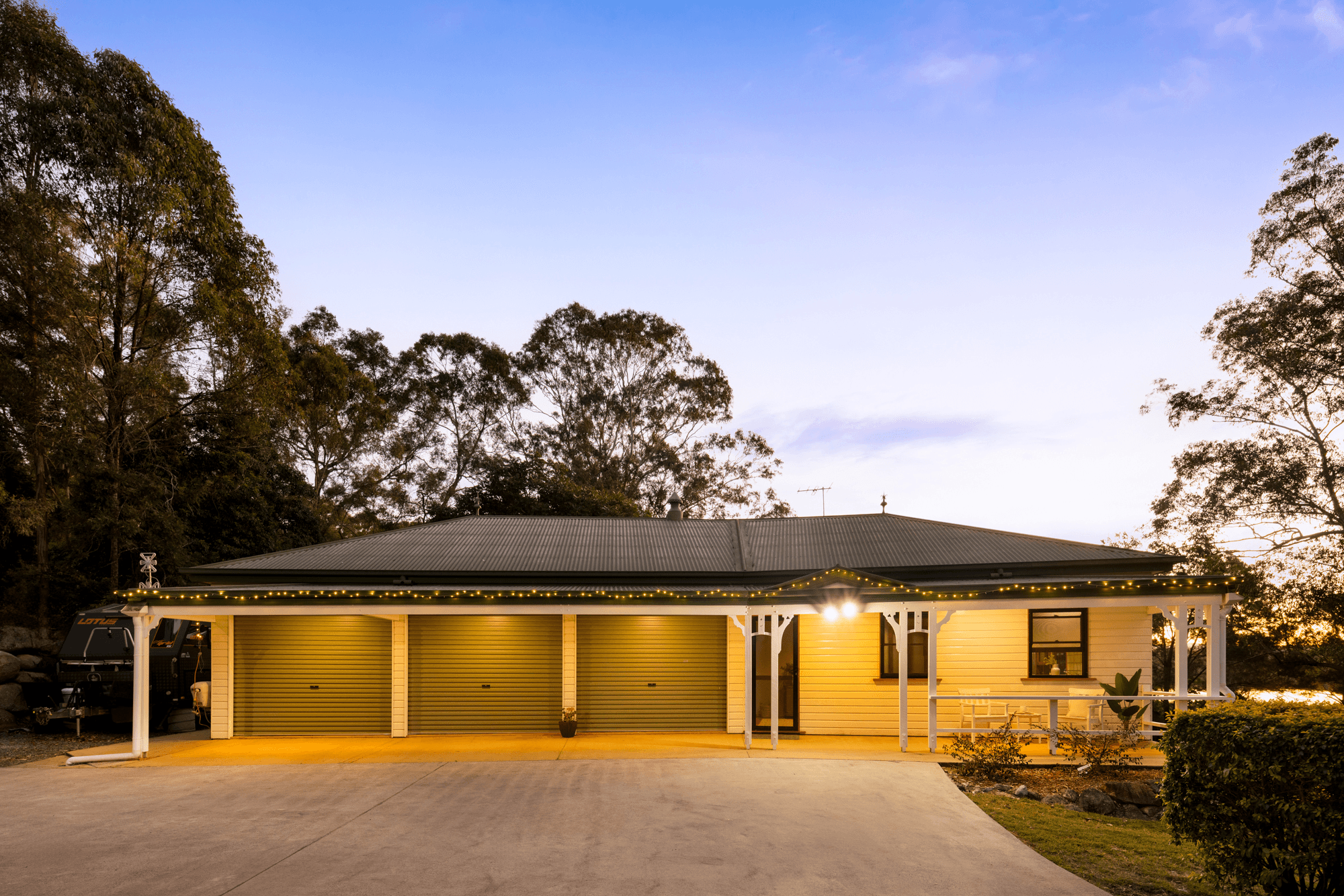 2097 Roghan Road, BRIDGEMAN DOWNS, QLD 4035