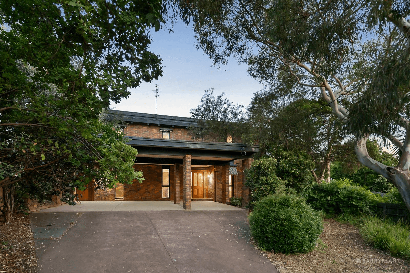 6 Milsom Avenue, TEMPLESTOWE LOWER, VIC 3107