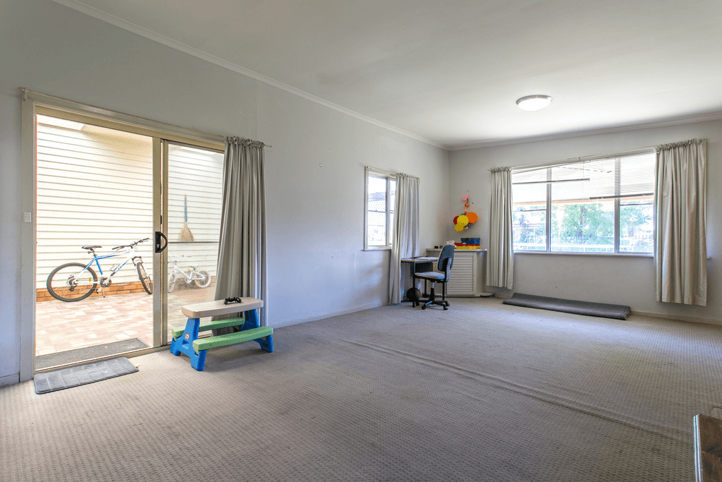 14 Terry Street, TAMWORTH, NSW 2340