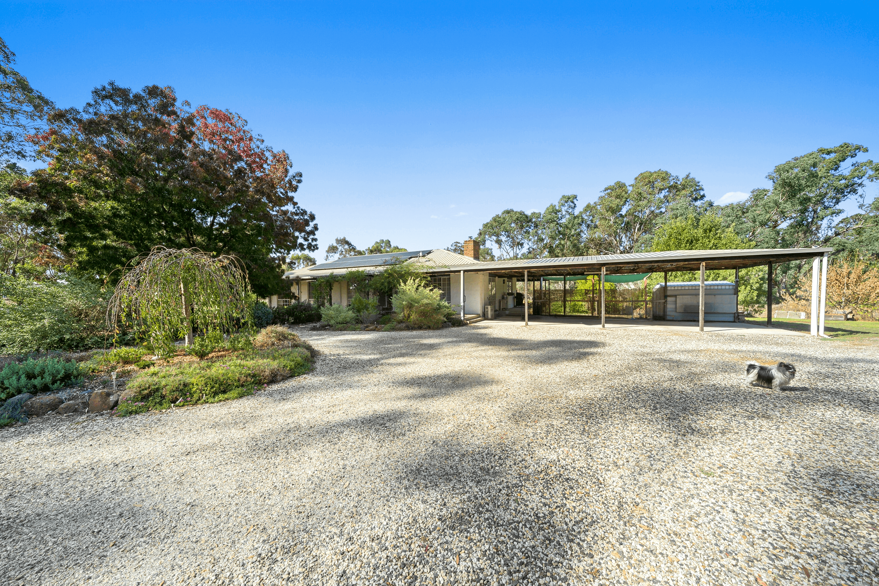 120 HIGHLANDS ROAD, SEYMOUR, VIC 3660
