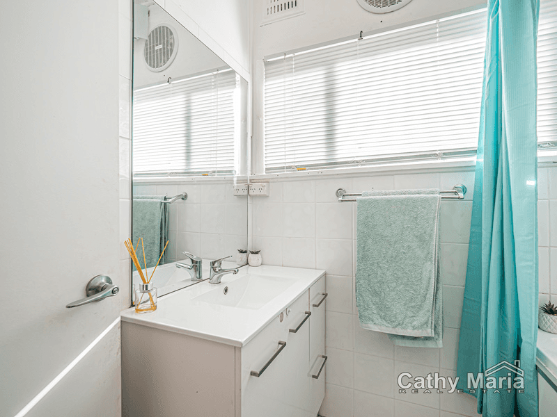 27 Waverley Road, MANNERING PARK, NSW 2259