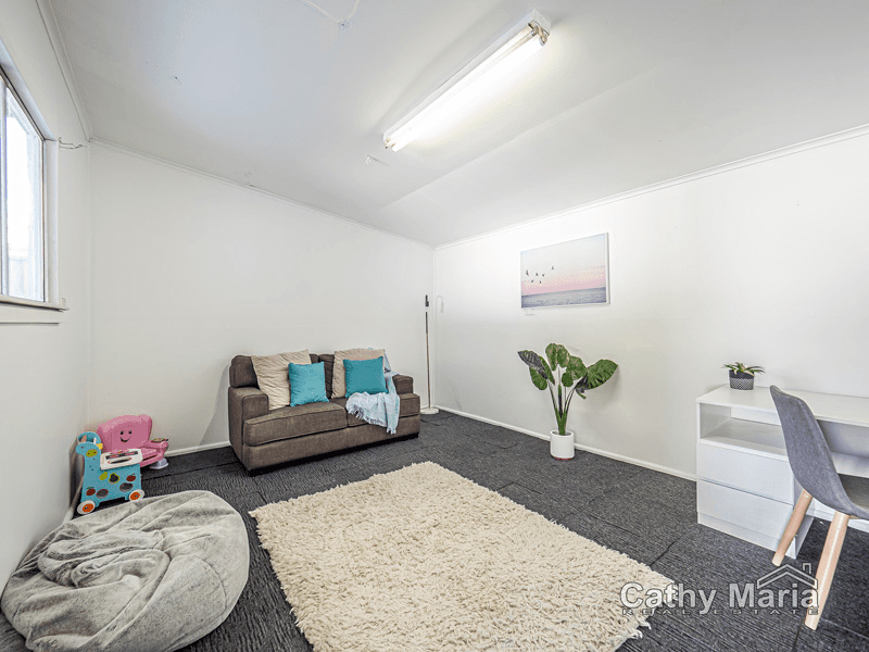 27 Waverley Road, MANNERING PARK, NSW 2259