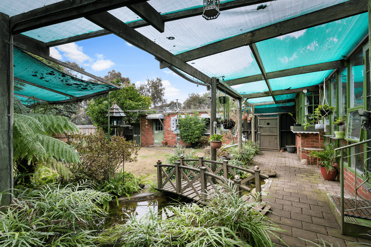 4 Leila Street, ESSENDON, VIC 3040