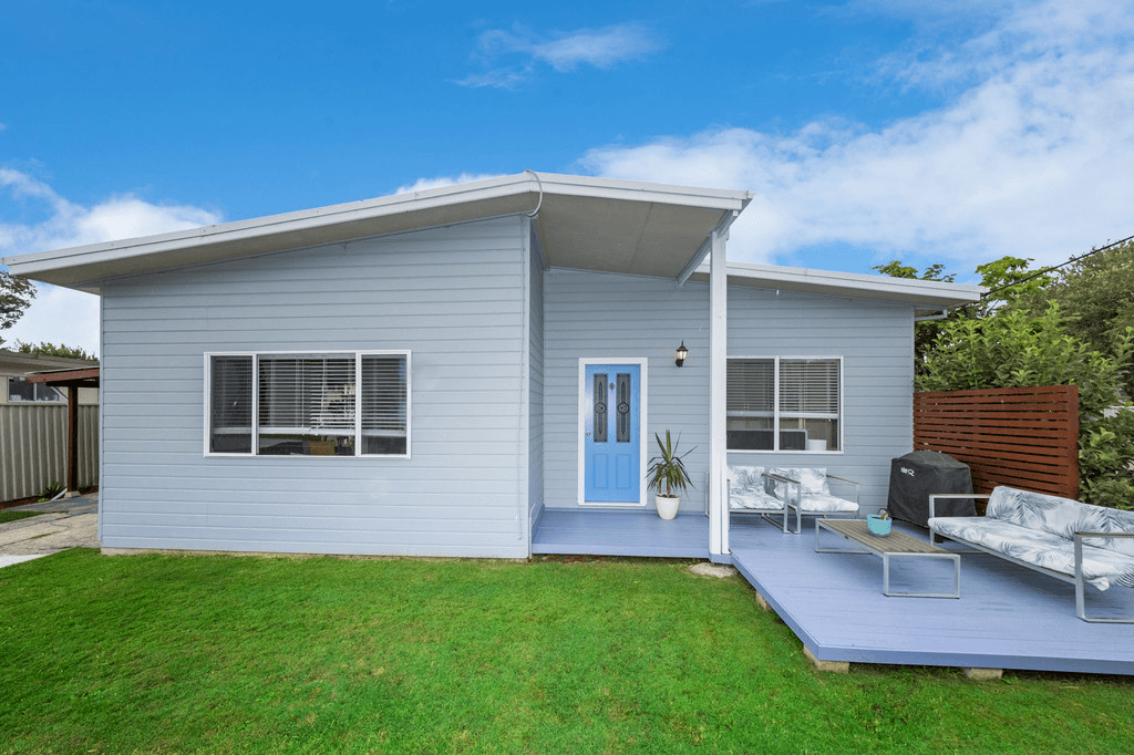 5 Marlborough Place, BERKELEY VALE, NSW 2261