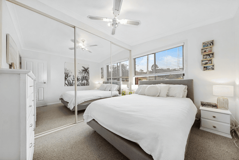 5 Marlborough Place, BERKELEY VALE, NSW 2261