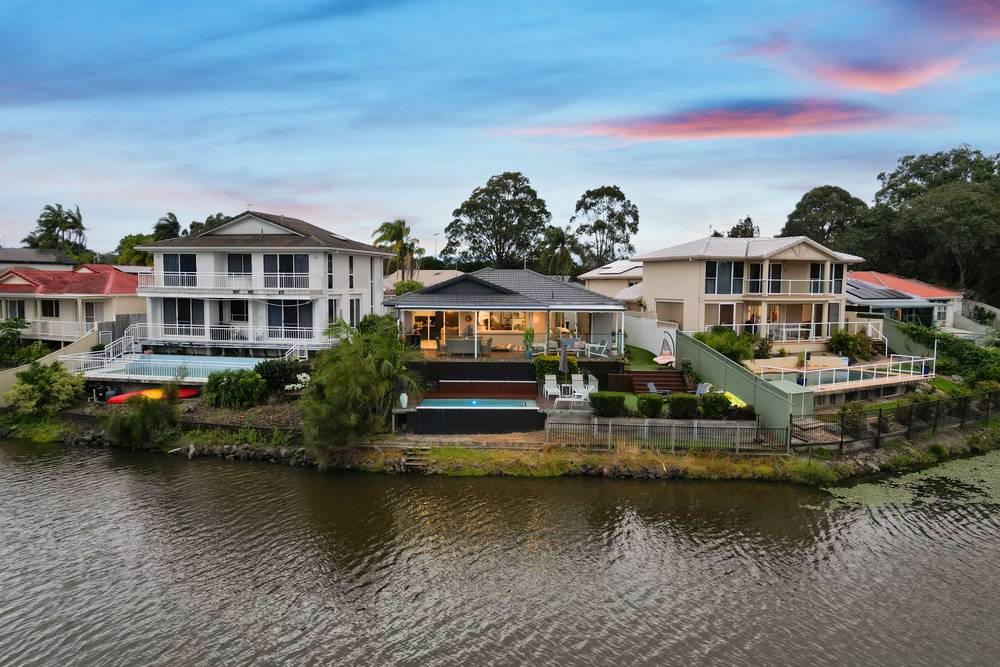 10 Emerton Crescent, Robina, QLD 4226