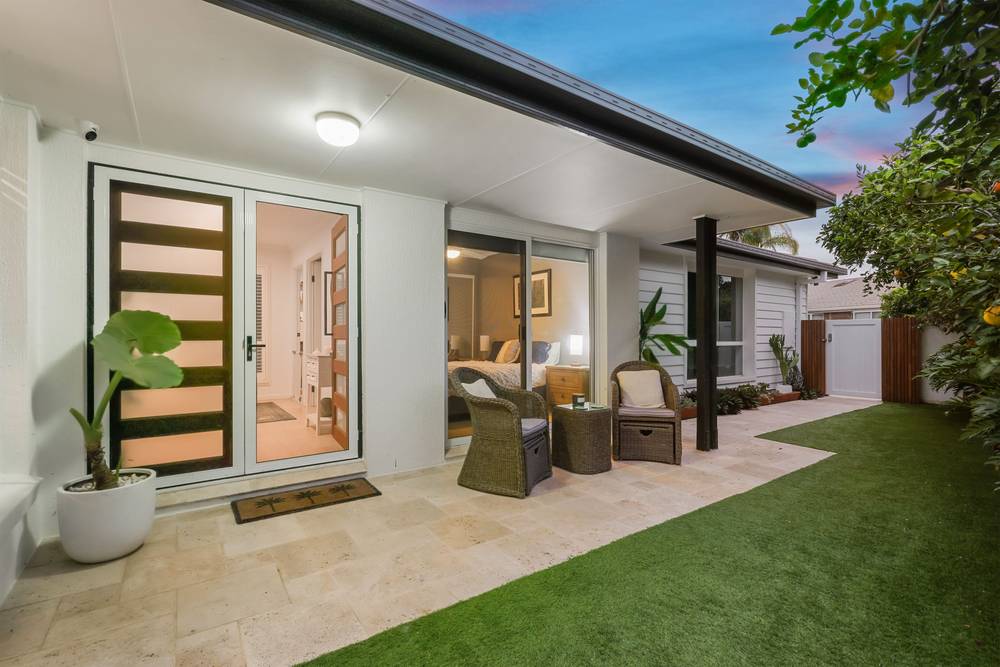 10 Emerton Crescent, Robina, QLD 4226