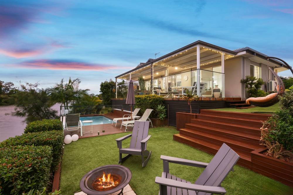 10 Emerton Crescent, Robina, QLD 4226