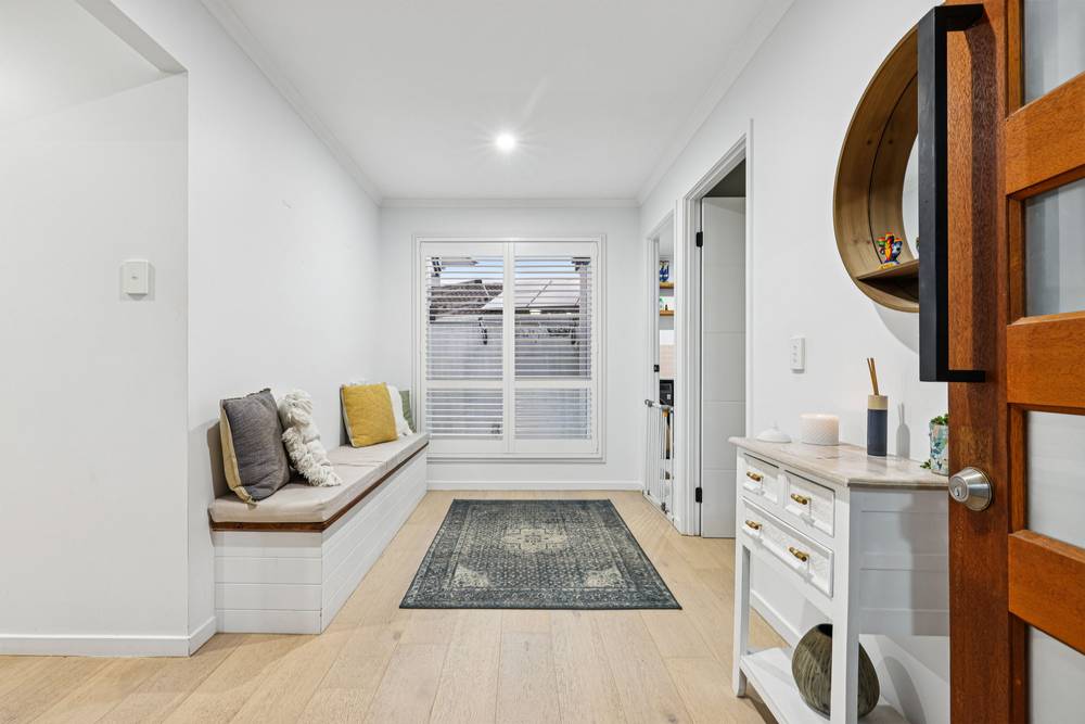 10 Emerton Crescent, Robina, QLD 4226