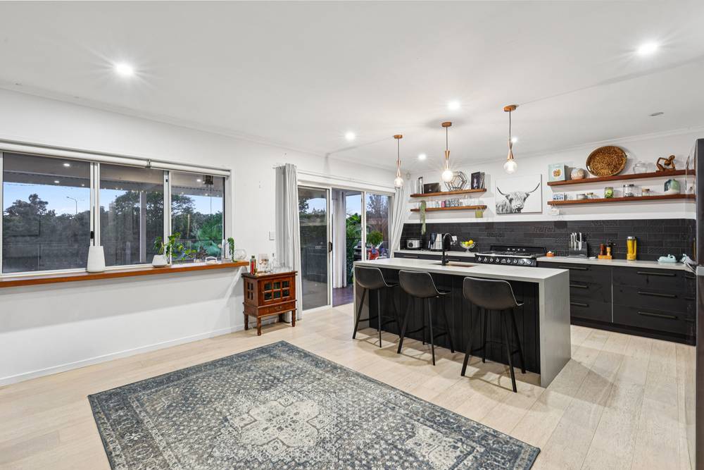 10 Emerton Crescent, Robina, QLD 4226