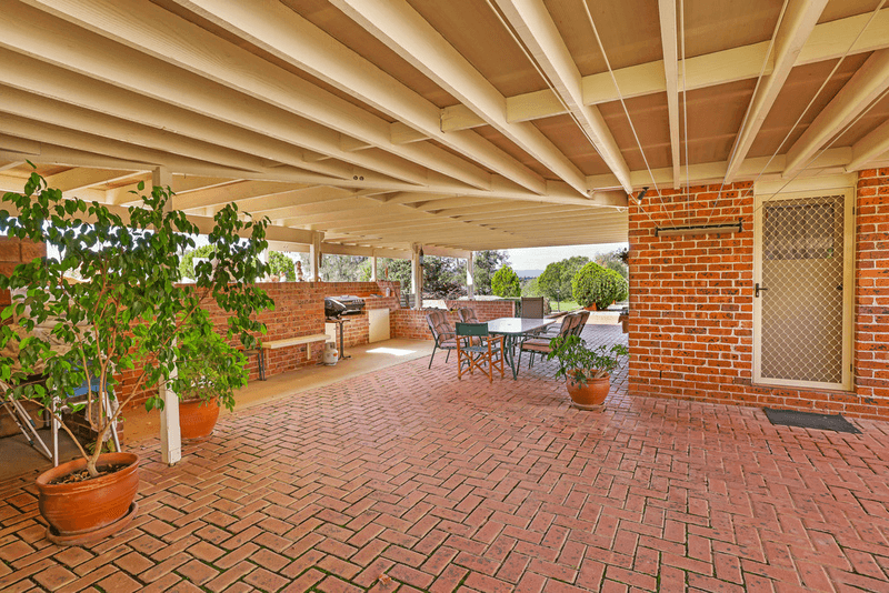 9 Herden Road, TAMWORTH, NSW 2340