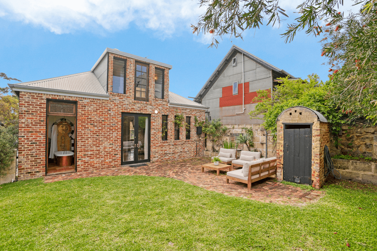 32 Pearse Street, NORTH FREMANTLE, WA 6159