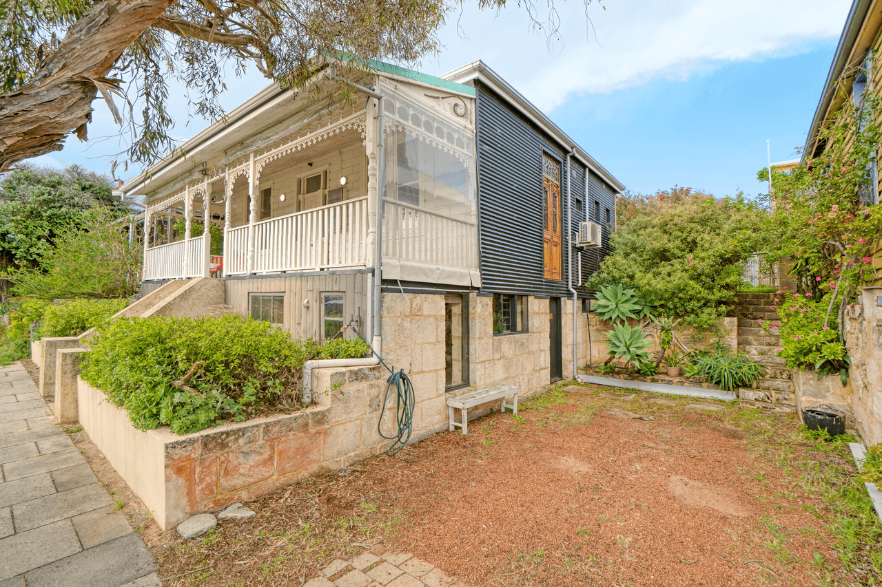 32 Pearse Street, NORTH FREMANTLE, WA 6159