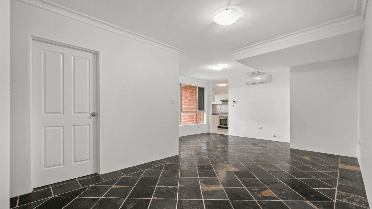 1/35-37  Windsor Road, MERRYLANDS, NSW 2160