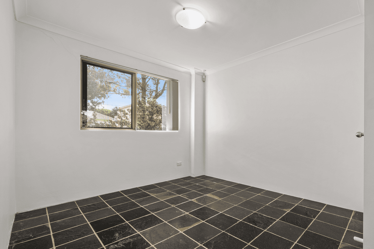 1/35-37  Windsor Road, MERRYLANDS, NSW 2160