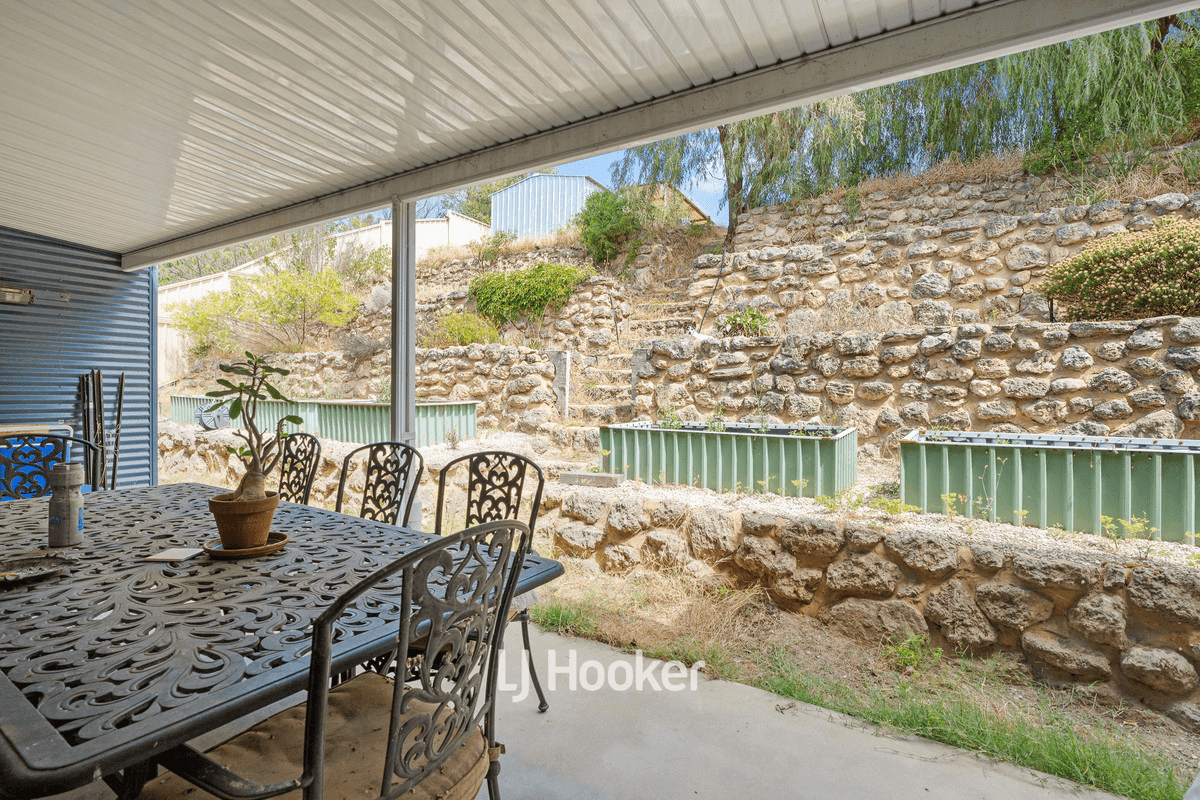 6 Yalgorup Court, Preston Beach, WA 6215