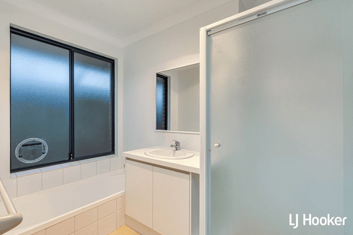 116 Seagrove Boulevard, MERRIWA, WA 6030