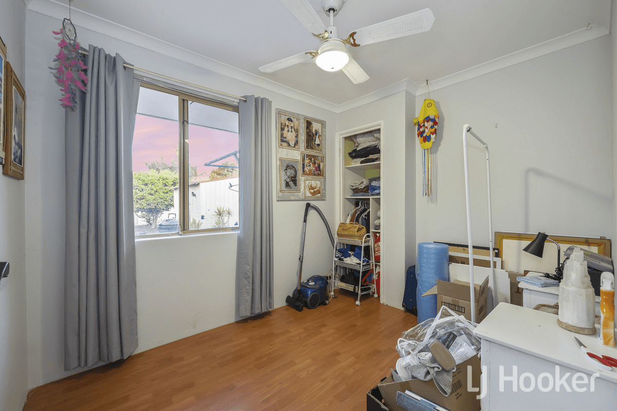 12 Ronez Elbow, MERRIWA, WA 6030