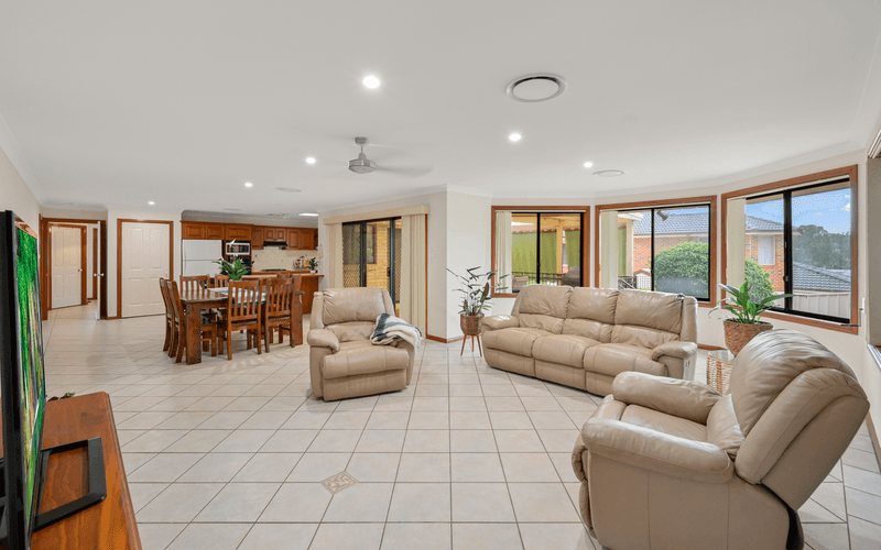 11 Boronia Avenue, MOUNT ANNAN, NSW 2567