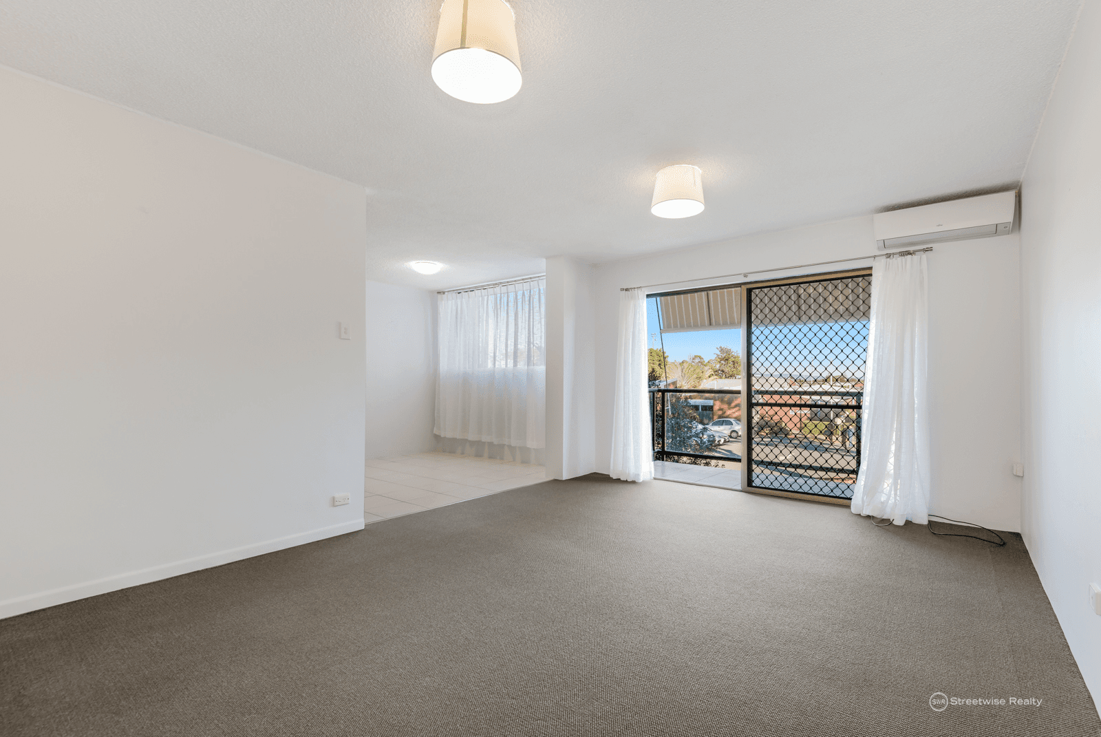 1/83 Georgina Street, WOODY POINT, QLD 4019