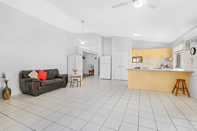 33 Silvester Street, NORTH LAKES, QLD 4509