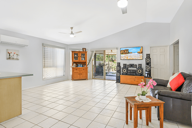 33 Silvester Street, NORTH LAKES, QLD 4509