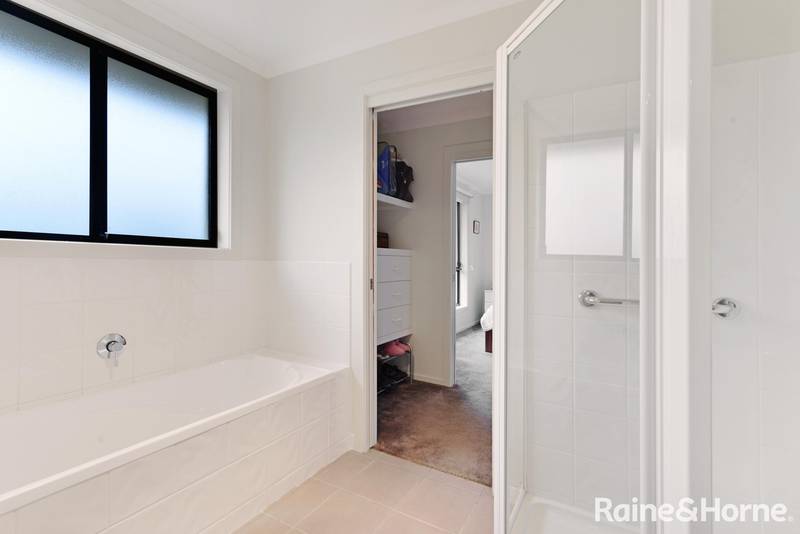 1/163 Derwent Avenue, LINDISFARNE, TAS 7015