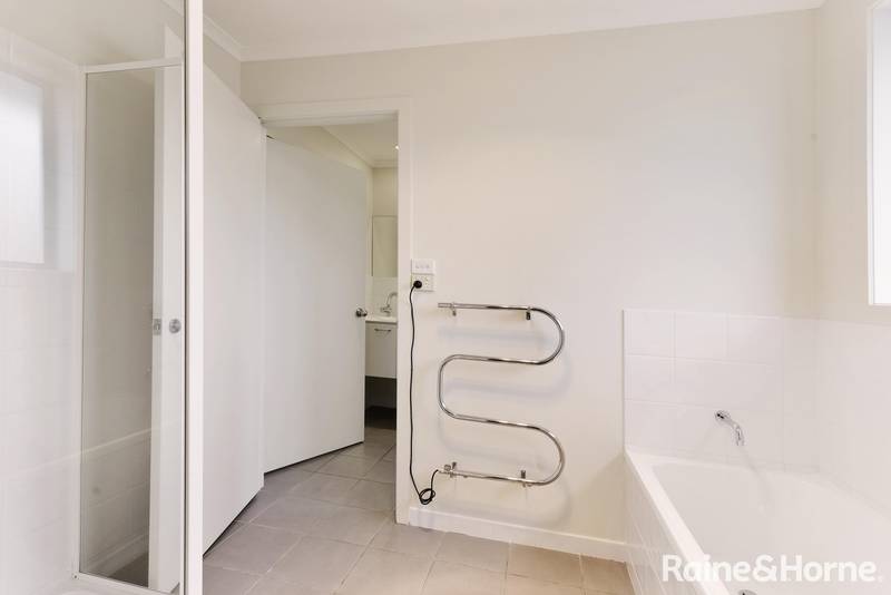 1/163 Derwent Avenue, LINDISFARNE, TAS 7015