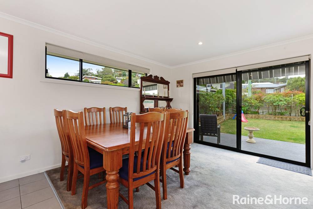 1/163 Derwent Avenue, LINDISFARNE, TAS 7015