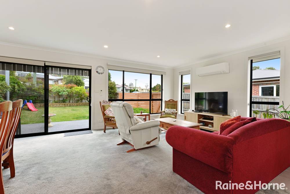 1/163 Derwent Avenue, LINDISFARNE, TAS 7015