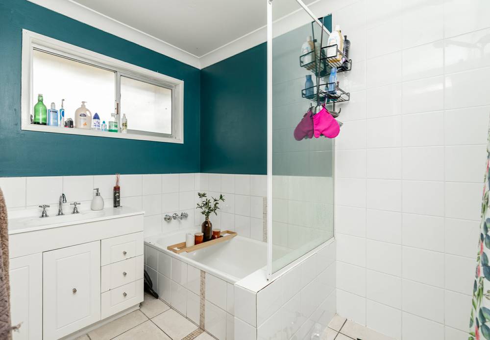 96 Waratah Drive, CRESTMEAD, QLD 4132