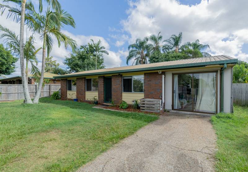 96 Waratah Drive, CRESTMEAD, QLD 4132