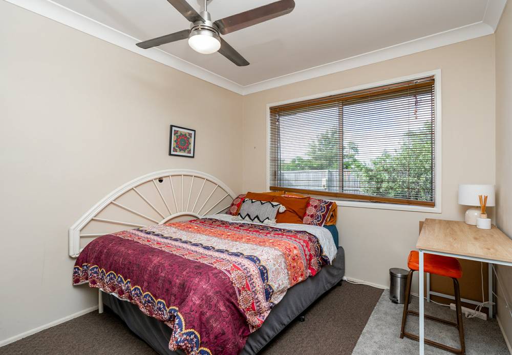 96 Waratah Drive, CRESTMEAD, QLD 4132