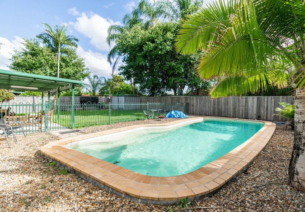 96 Waratah Drive, CRESTMEAD, QLD 4132