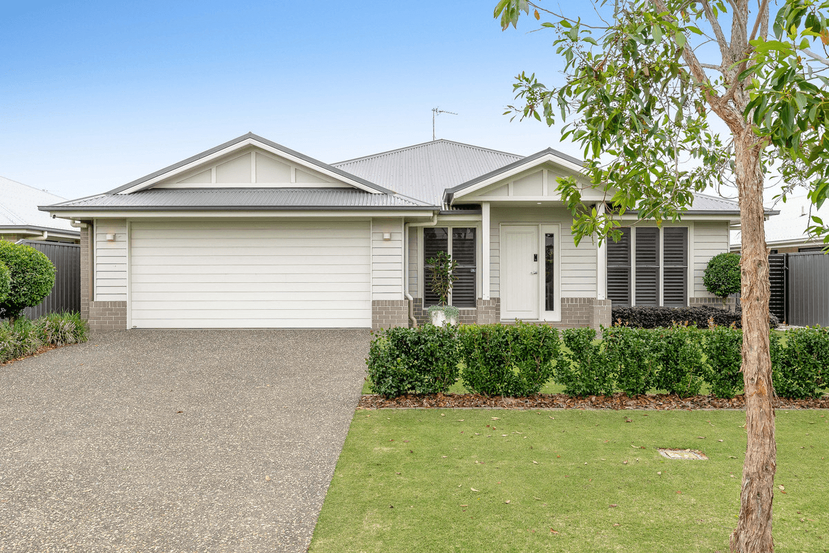 24 Madonna Circuit, Middle Ridge, QLD 4350