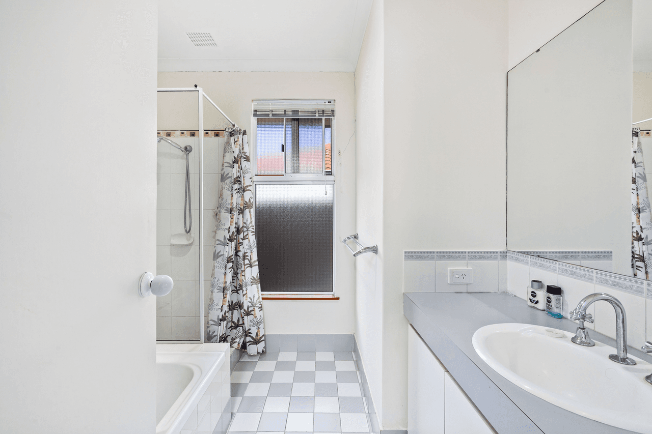 27 Muirfield Way, JOONDALUP, WA 6027