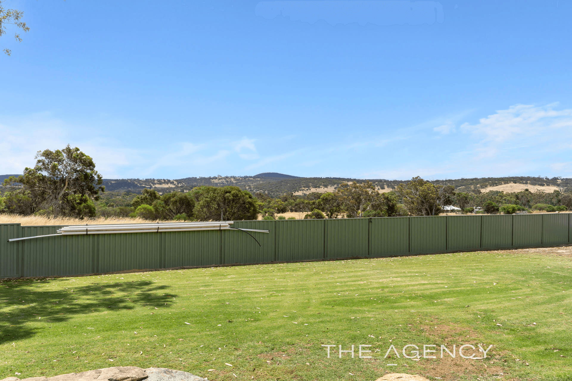 64 Avro Anson Road, Mokine, WA 6401