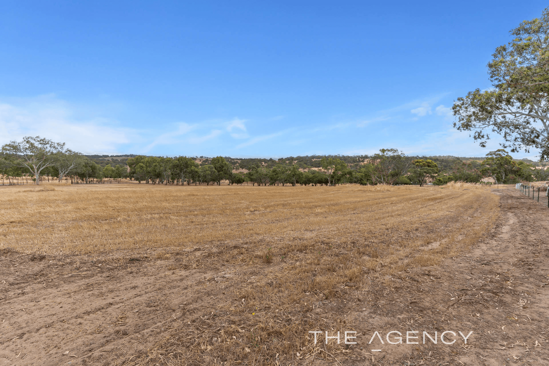 64 Avro Anson Road, Mokine, WA 6401