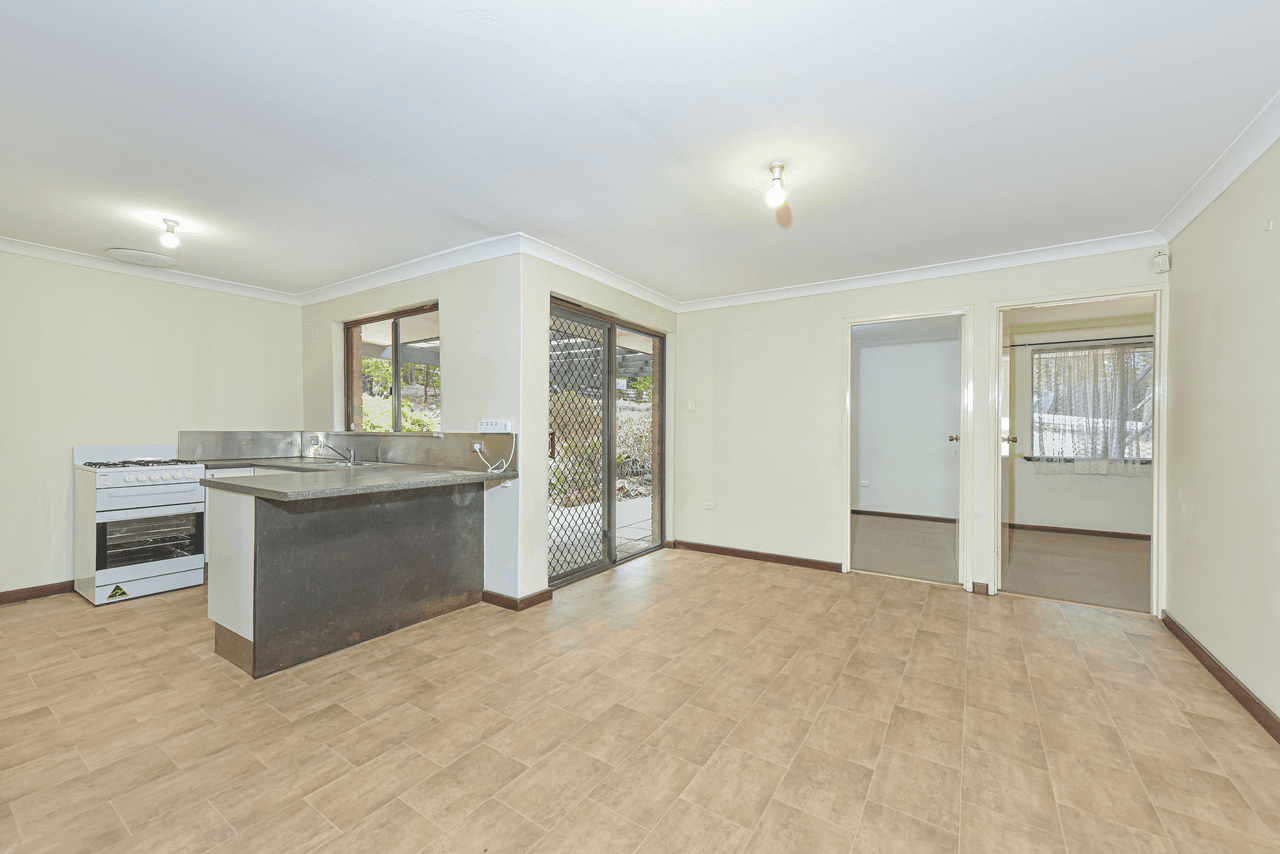 66 Johnston Street, MOUNT HELENA, WA 6082