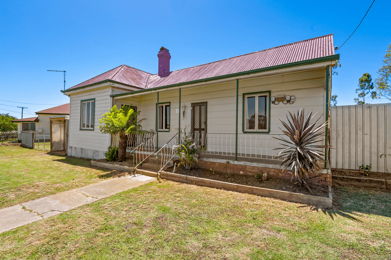 11 Rose Street, WARWICK, QLD 4370