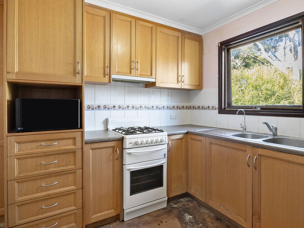 8 Larissa Court, HACKHAM WEST, SA 5163